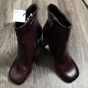 Brand New Zara Patent Leather Burgundy Ankle Boots. SZ 37